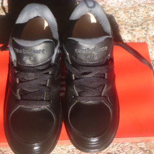 New Balance Black Leather walking Shoes w/box